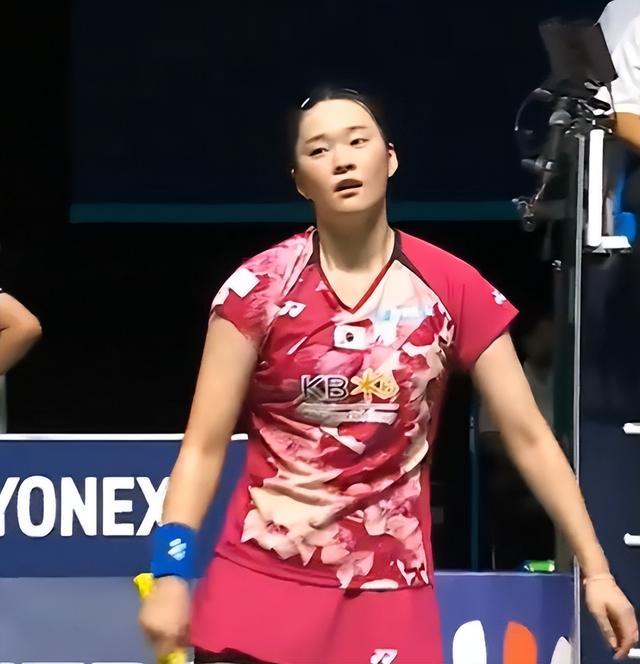 着坚实的群 着坚实的群