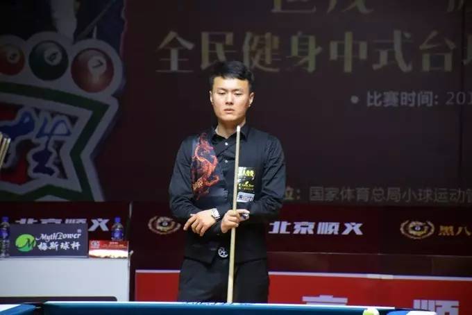 被瞬间拉开